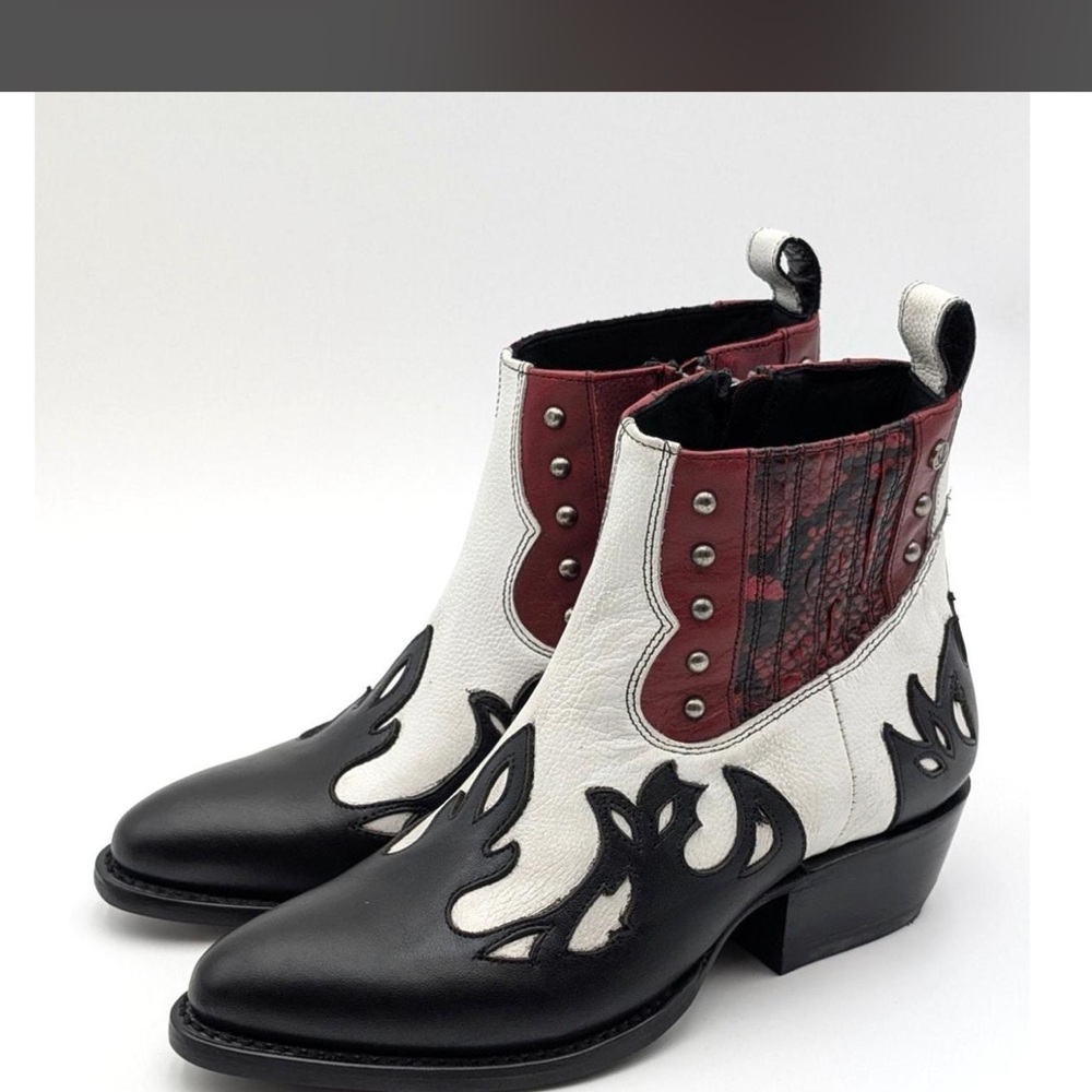 Mezlan Black and White Ankle Boots